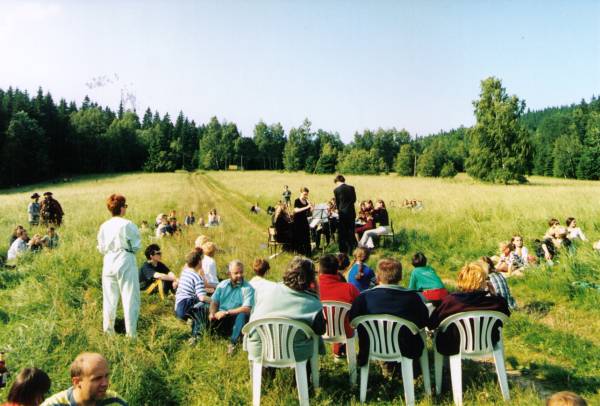 Trzy Kopki - zapowiedź: koncert na Łąkach Myśliwskich w czerwcu roku 1999