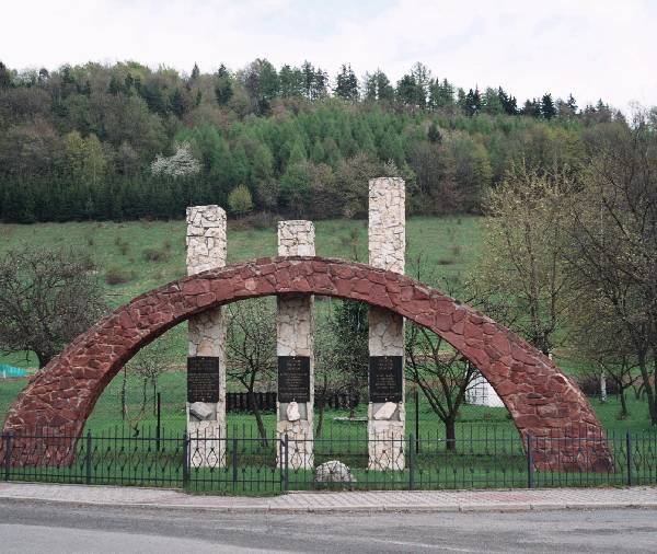 Pomnik Trzech Kultur w Czermnej