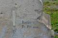 Kiov hora - Ukrzyowanie - podpis chyba fundatora odnowienia (Fr. Prause) i mniej czytelny kuty napis