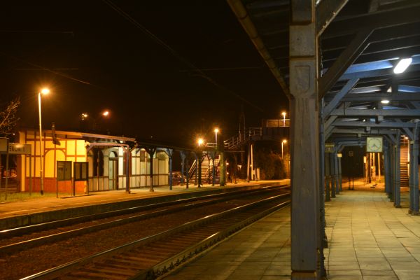 Przystanek kolejowy w Bardzie