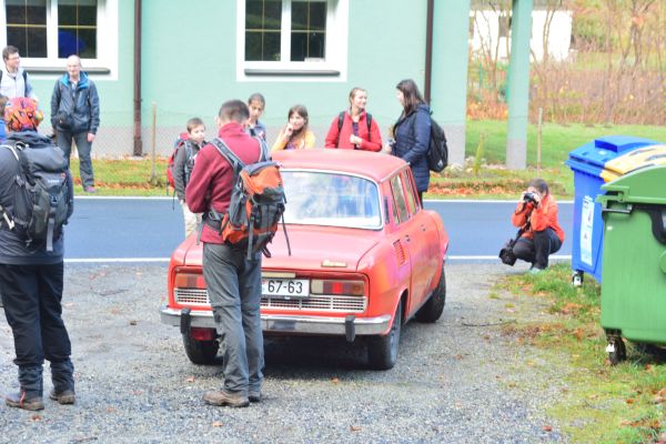 JZ_20181111_51932_Podmesti_bialo-czerwona_Skoda.jpg